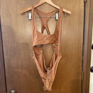 NWT SKIMS Sculpting Cutout One-Piece in Warm Camel Color Womens 2X